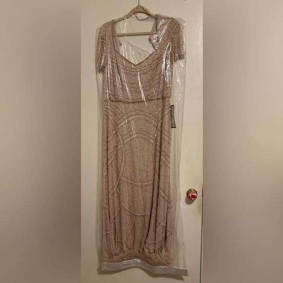 NWT! ADRIANNA PAPELL Shell Beaded Blouson Long Gown. Size 14 - Picture 6 of 6